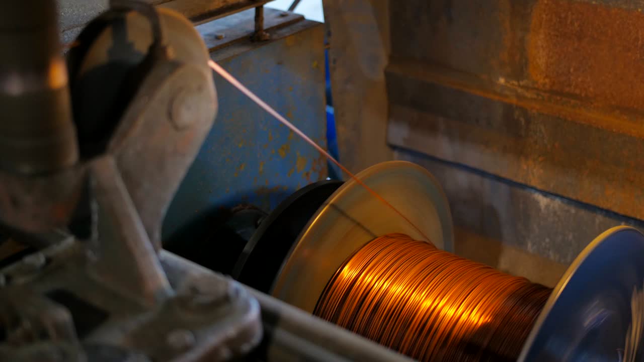The drawing process of copper wire in the old cable factory.
