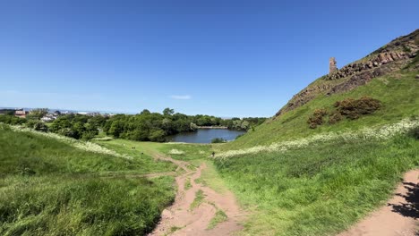edinburgh scenic arthur's seat hiking trail