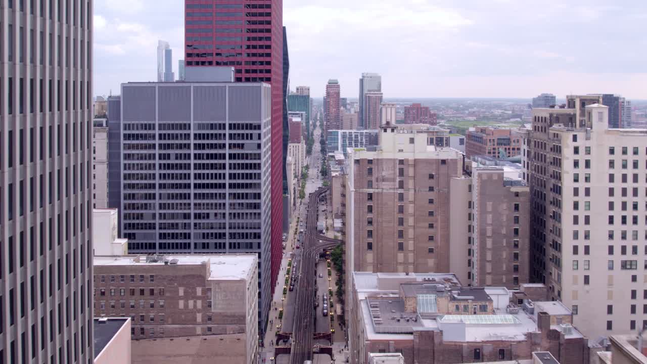 See Chicago's skyline like never before with high-definition drone footage of its impressive skyscrapers.