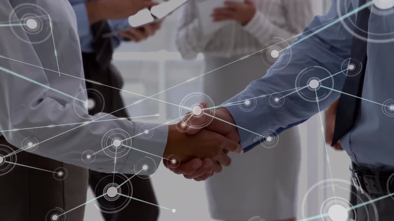 animación de una red de conexiones a través de un apretón de manos de un empresario