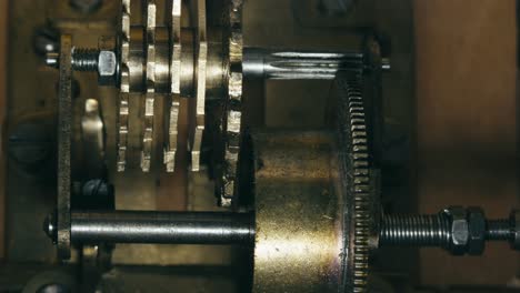internal mechanical cog wheel mechanism of metronome action macro