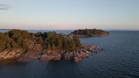 Islands-flyover-of-the-Helsinki,-Finland-Archipelago