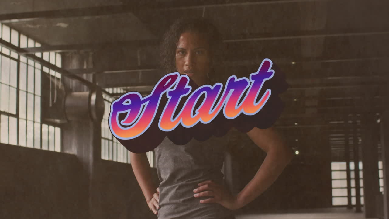 두 인종의 여성이 근육을 구부리는 시작 텍스트의 애니메이션