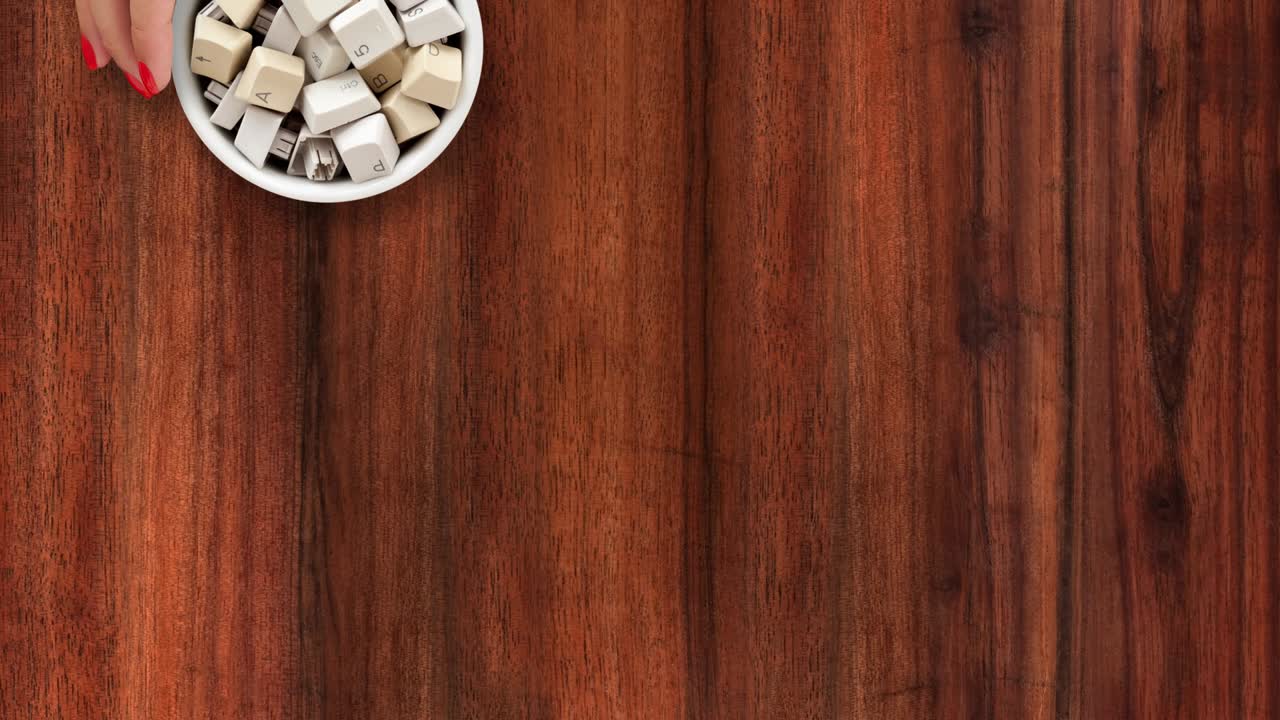 ofreciendo teclas de teclado de computadora