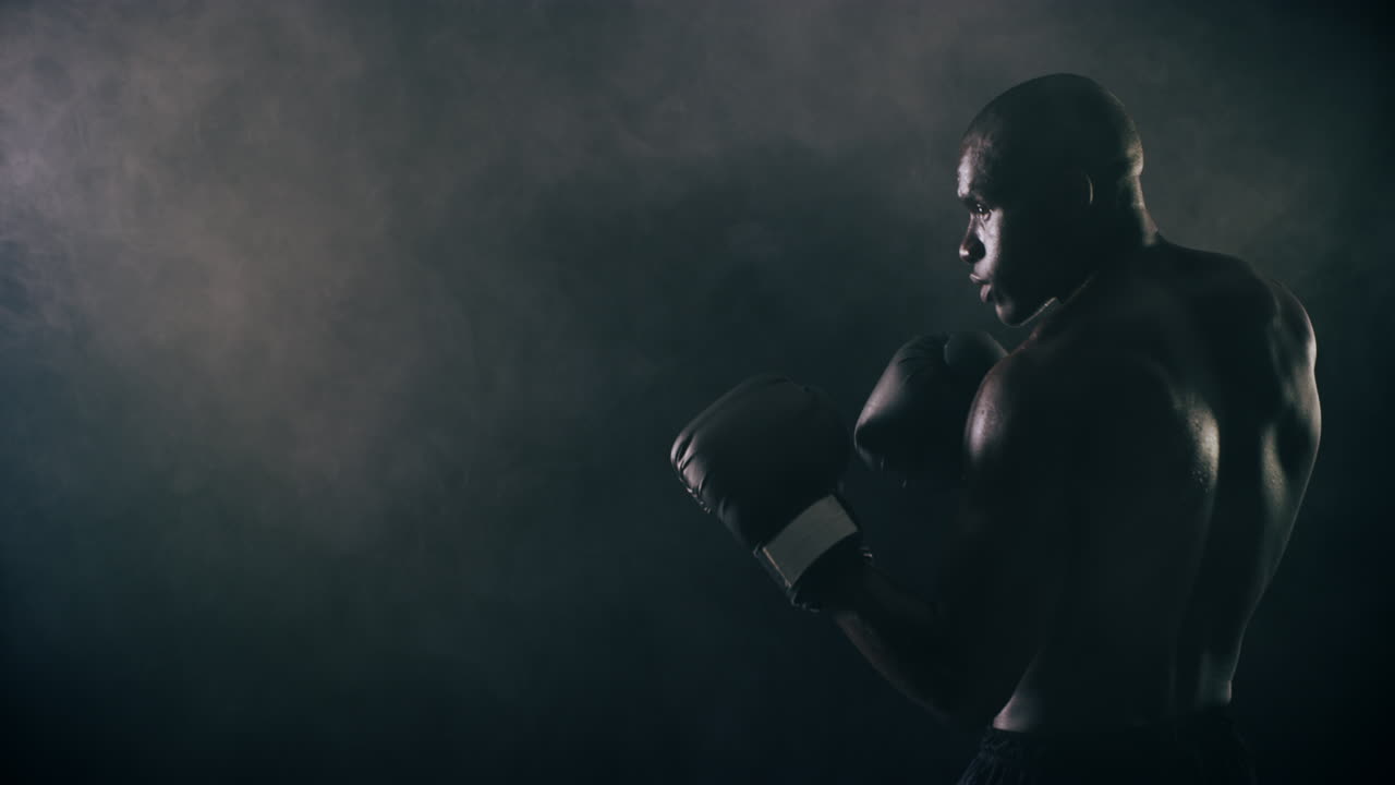 trabajando en sus golpes