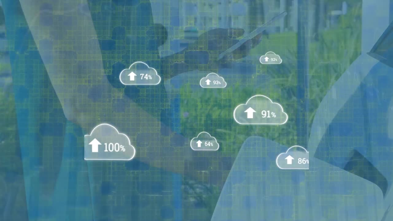 animación de nubes con números sobre una mujer cargando un coche en el fondo