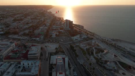 Sonnenuntergang-Am-Pier-Von-Campeche-In-Mexiko