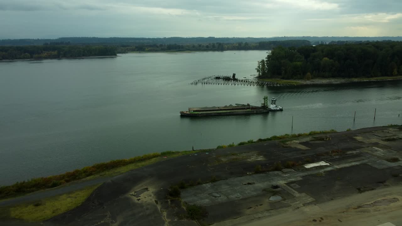 US, OR, St Helens, 2025-10-22 - Drone view of a barge on the Columbia River