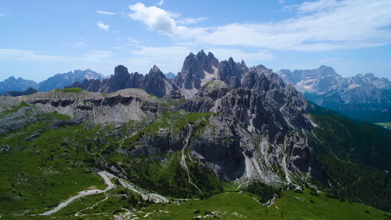 parque natural nacional de tre cime en los alpes dolomitas. la hermosa naturaleza de italia.