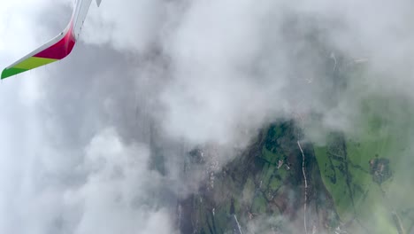 Vista-Desde-Una-Avioneta-De-La-Tierra-Habitada