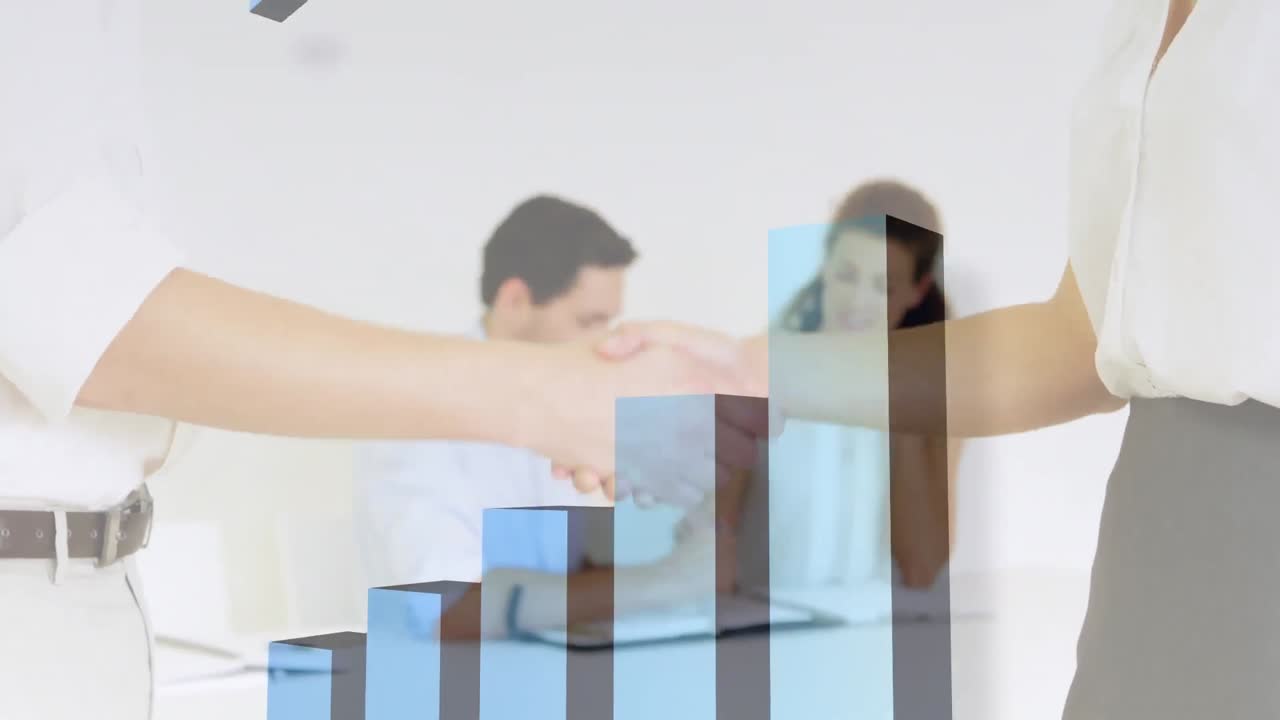 procesamiento de datos estadísticos contra la sección media de un hombre de negocios y una mujer de negocios que se dan la mano