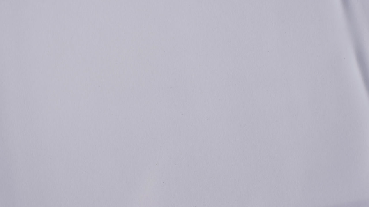 Vídeo de onda suave de água com espaço para texto em fundo branco