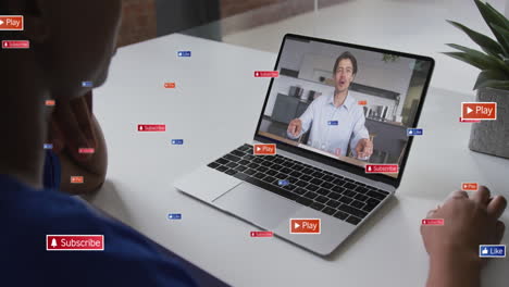 animación del procesamiento de datos de las redes sociales en diversas personas de negocios en una llamada de video portátil