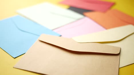 sobres de colores