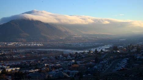 Timelapse-Del-Monte-Paul-En-Kamloops,-Columbia-Británica-En-Un-Día-Soleado-De-Invierno