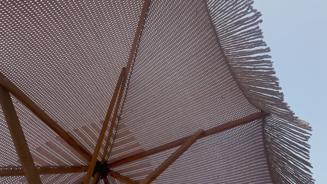 그리스 할키디키 반도의 청정 파란 발 해변