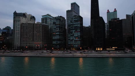 Epische-Luftaufnahme-Des-Sonnenuntergangs-In-Chicago