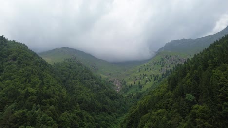 Las-Casas-De-Montaña-De-Fiumenero-Son-El-Destino-Invernal-Perfecto-Para-Divertirse