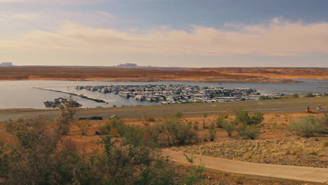 Marina-at-Lake-Powell,-Arizona,-with-House-Boats