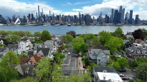 Aerial-pullback-reveal-of-Midtown-Manhattan-NYC-skyline-cityscape