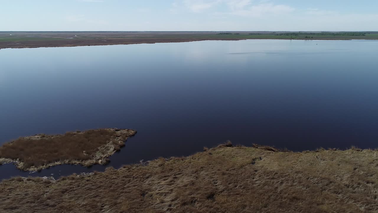 небольшое озеро с воздуха