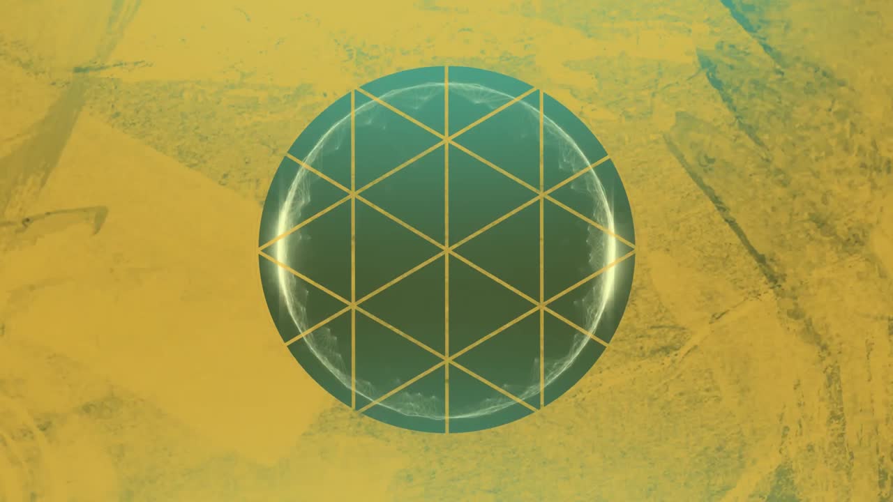 diseño de triángulo y círculo contra un fondo amarillo texturizado