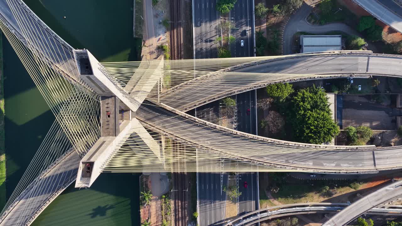 Cable Stayed Bridge At Sao Paulo In Brazil. Downtown Cityscape. Traffic Road. Bridge Landscape. Cable Stayed Bridge At Sao Paulo In Brazil. Metropolitan Background. Sao Paulo Brazil
