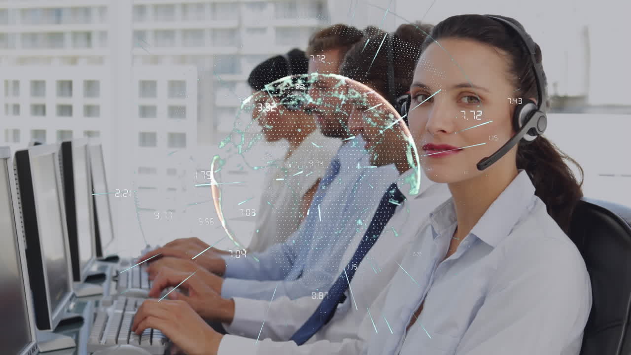 animación del globo y conexiones sobre personas de negocios que usan auriculares