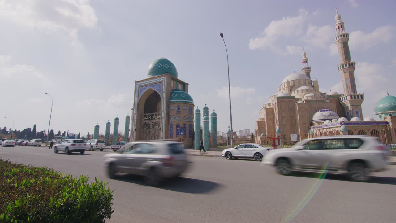 la hermosa mezquita de jalil khayat en erbil, irak