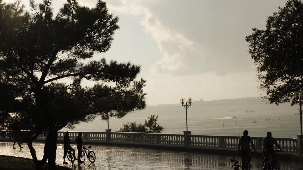 바가에서 비가 오는 날