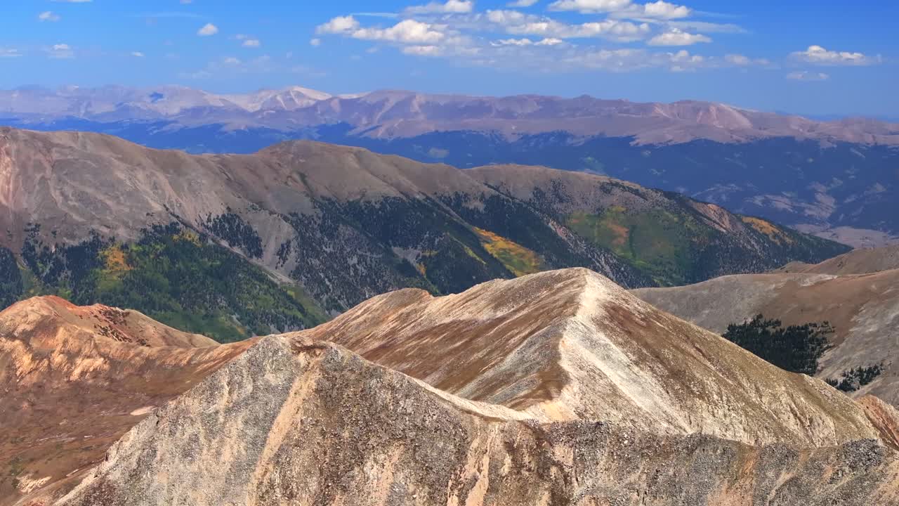 Huron Peak summit 14er hike climb summer fall autumn Rocky Mountains Colorado aerial drone Collegiate Peaks Three Apostles La Plata switchback Trail Buena Vista sunny blue sky parallax circle right