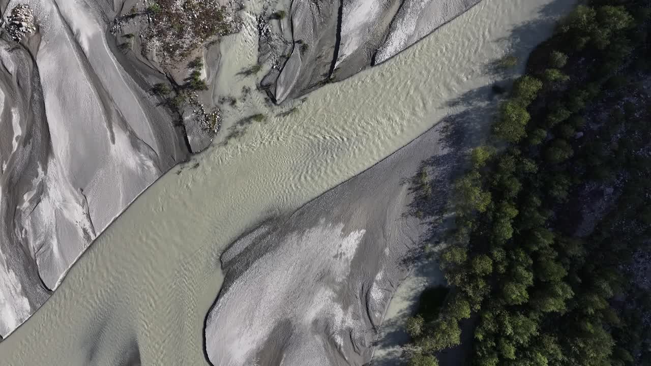 스위스 가딘 주 폰트레시나 근처에 있는 몰테라치 빙하의 위상