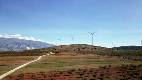vista aérea de un parque de molinos de viento en españa