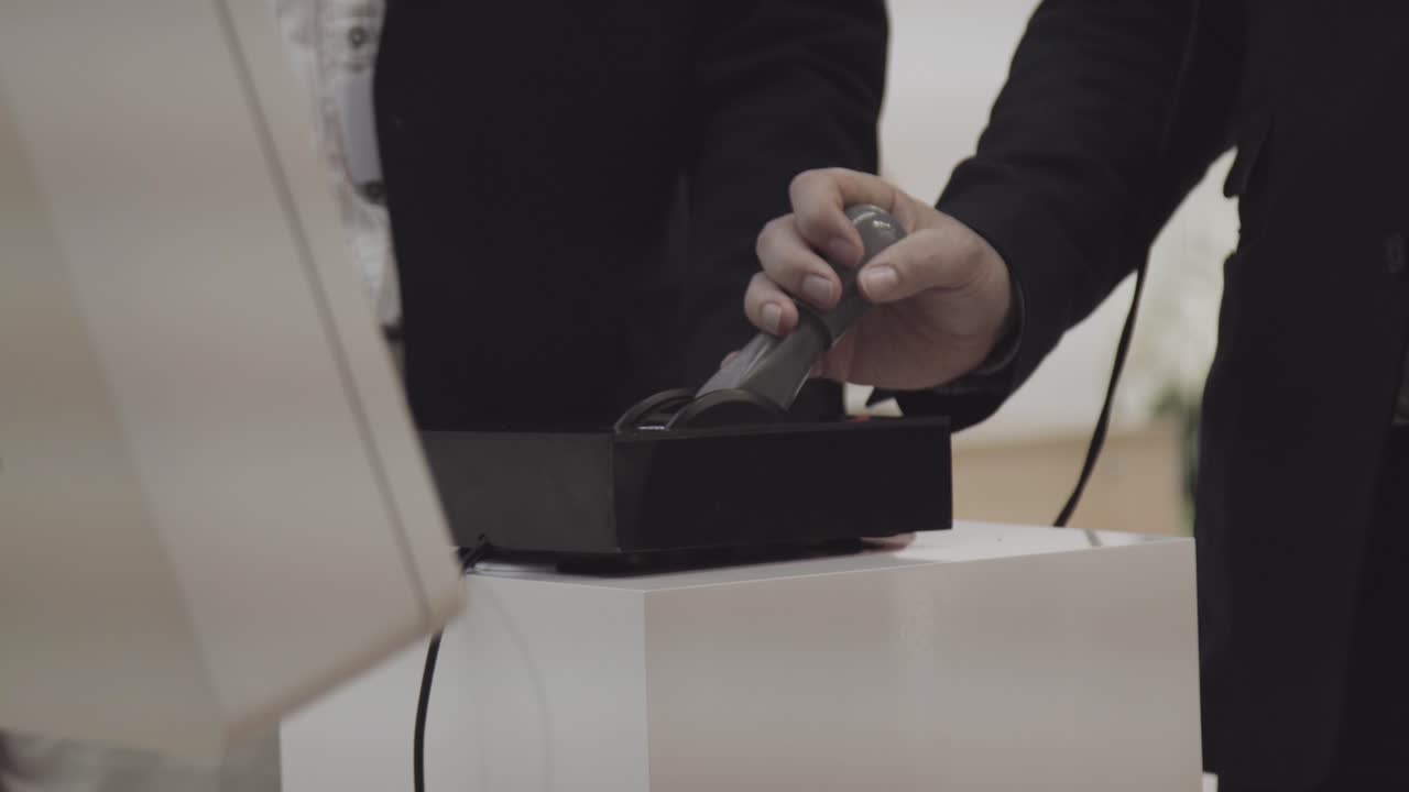 Demonstration af gaming-joystick