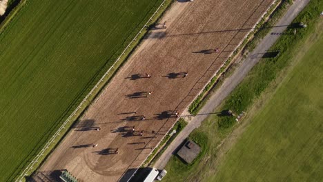 Vista-Aérea-De-Arriba-Hacia-Abajo-Del-Hipódromo-De-San-Isidro-En-Buenos-Aires,-Argentina