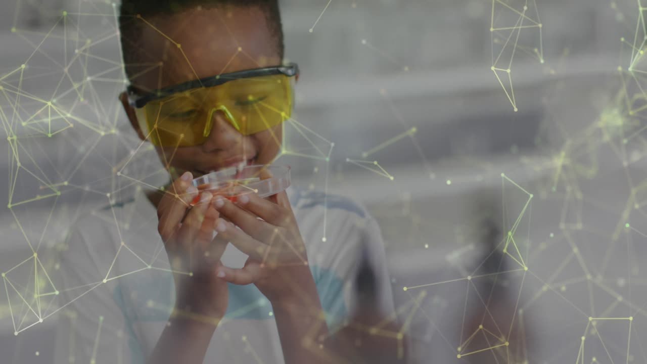 animación de redes sobre feliz escolar afroamericano estudiando placa de petri en la clase de ciencias