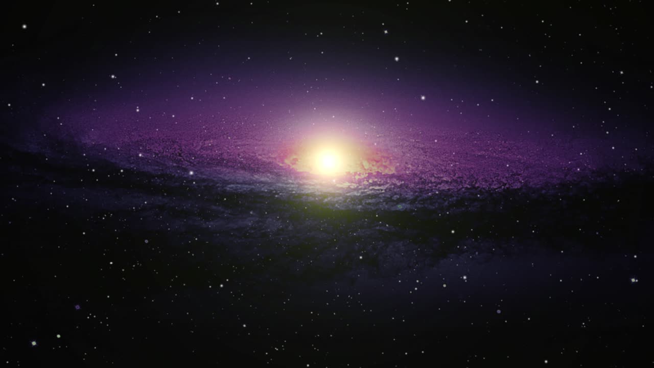 una galaxia de color magenta con luz brillante en medio de un universo oscuro