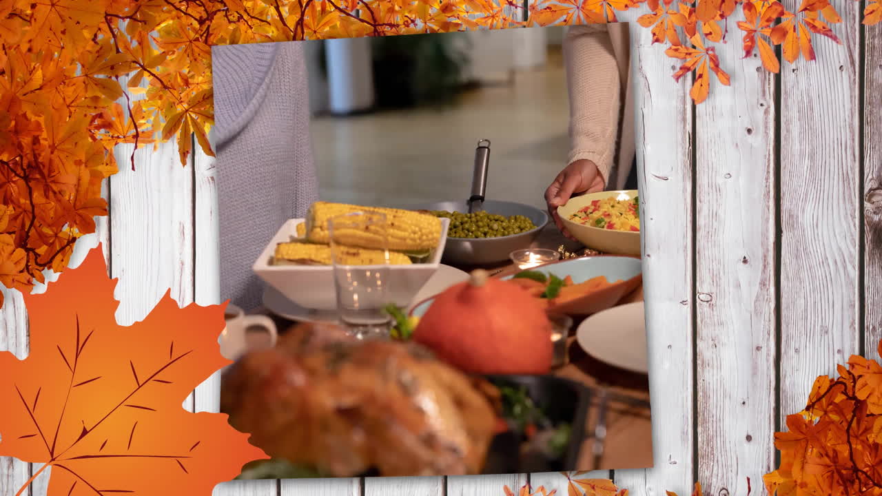 Animación de hojas de otoño y un fondo de cena de pavo de Acción de Gracias