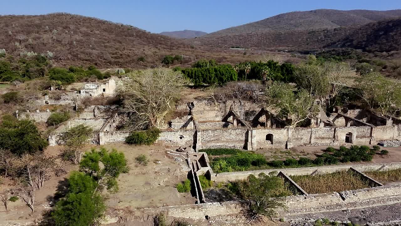 Plan of one side of one of the monuments located in the ruins of the hacienda