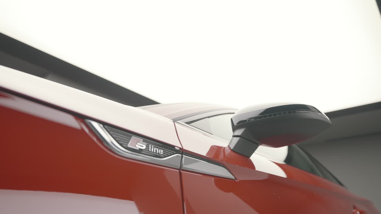 빨간색 오디 라인 카의 클로즈업