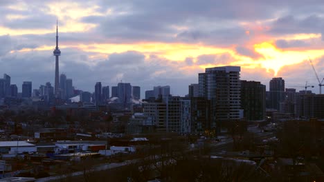 toronto skyline at sunset