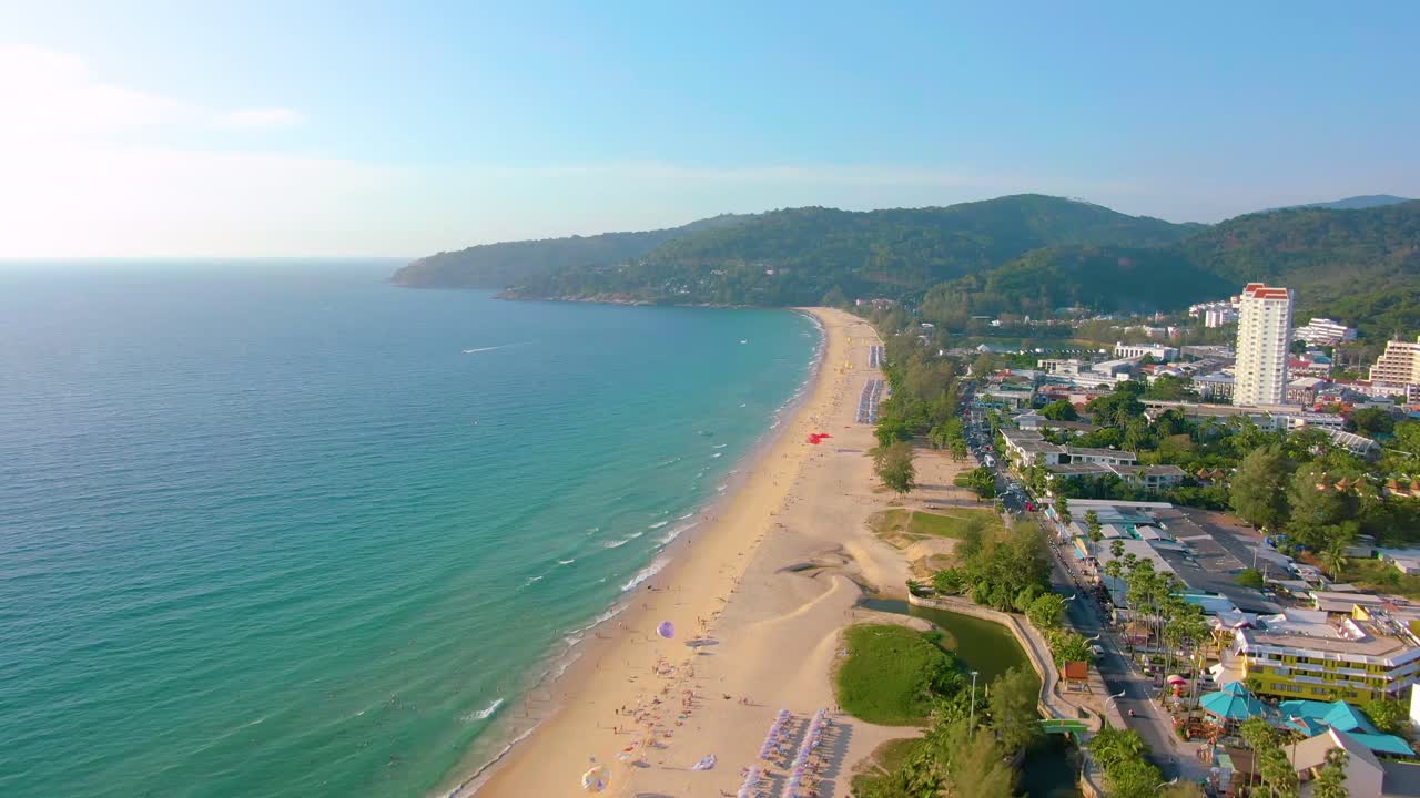 Vista aérea de una hermosa playa tropical