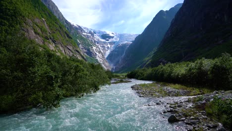 Beautiful-Nature-Norway-Glacier-Kjenndalsbreen.