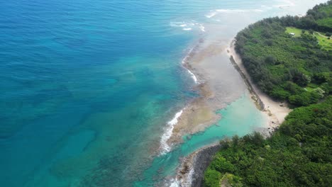 Big-Island,-Hawaii,-aerial-shot-over-shorelines-and-clear-ocean