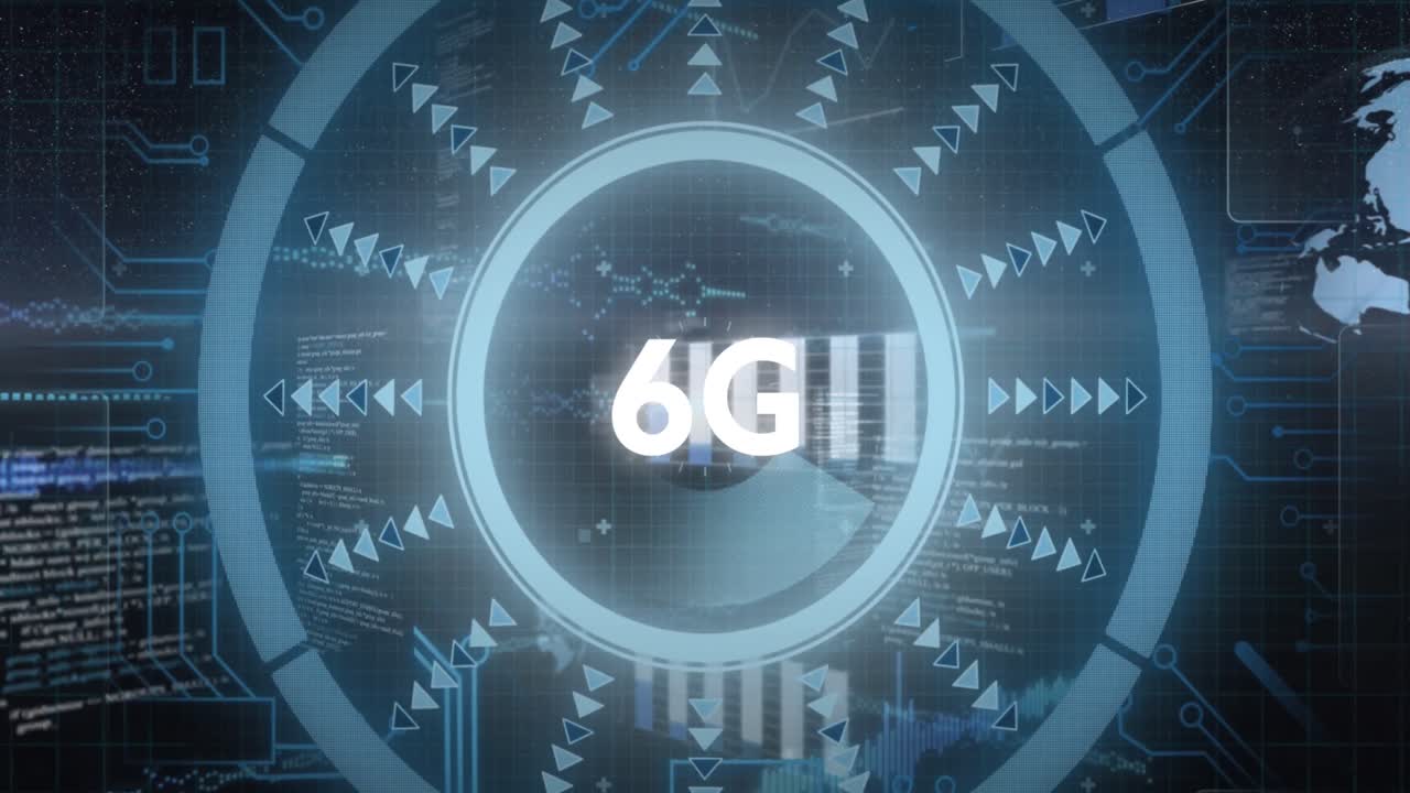 animación de texto de 6g y interfaz brillante con información que se mueve sobre un fondo oscuro
