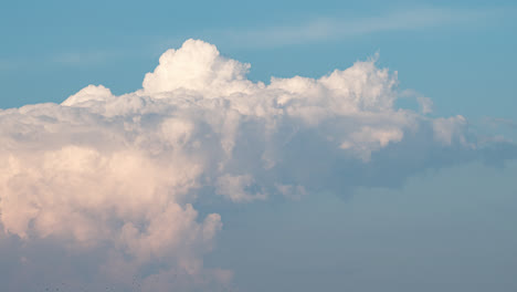 Daytime-Time-Lapse-of-slowly-swirling-cumulus-clouds-on-summer-evening,-4K