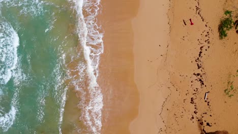 4K-Drohne-Von-Oben-Nach-Unten-Geschossen-Vom-Strand