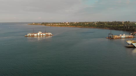 Ferries-crossing-the-new-harbour-of-Mombasa,-Kenya