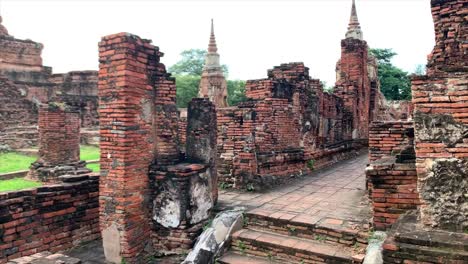 Ruinas-De-Templos-Budistas-En-Tailandia