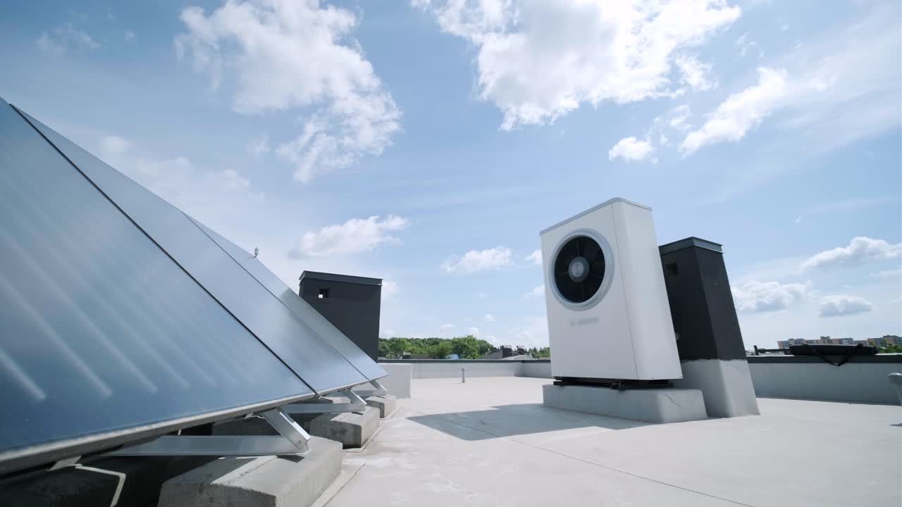 sistemas de calefacción, ventilación y aire acondicionado. bomba de calor en el techo